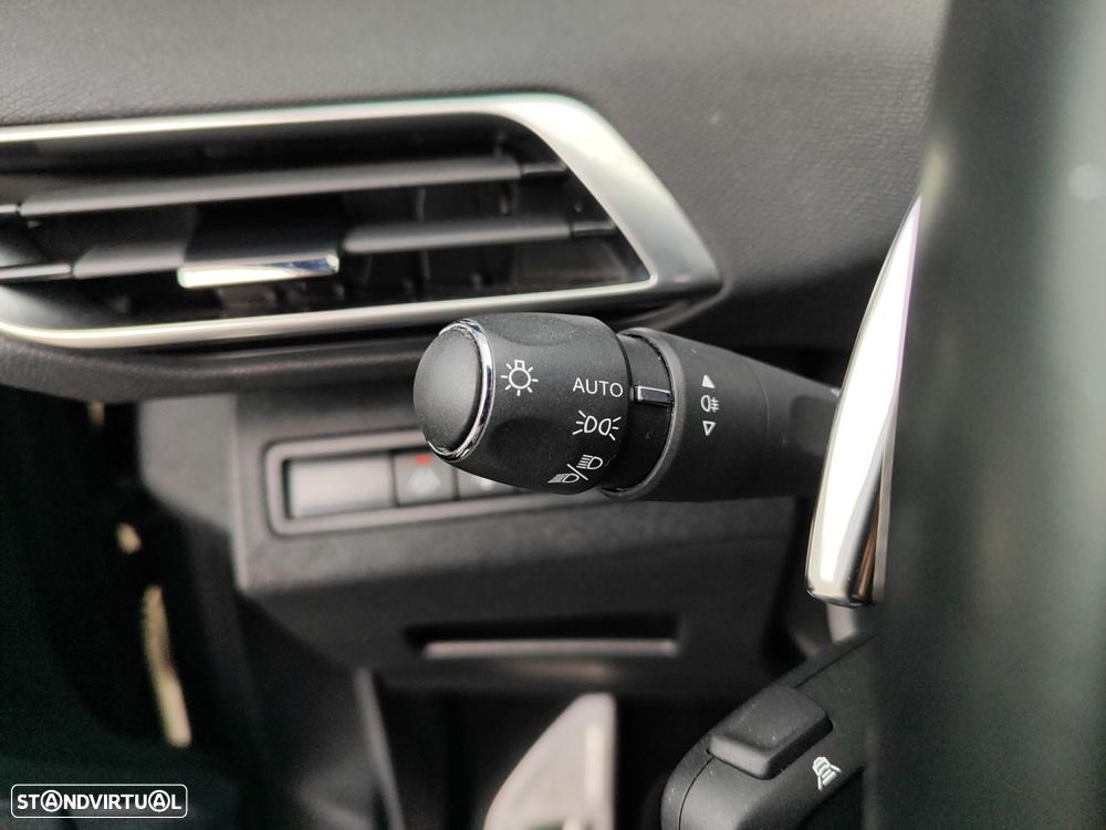 Peugeot 3008 1.6 Hybrid GT e-EAT8 - 11