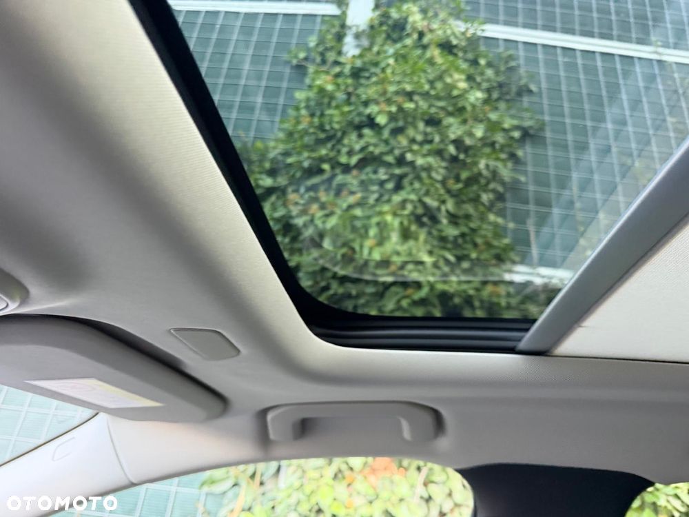 Volvo V60 B4 B DKG Plus Dark - 22