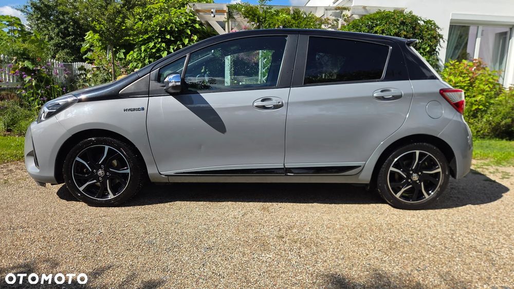 Toyota Yaris Hybrid 100 Selection Platinum - 20