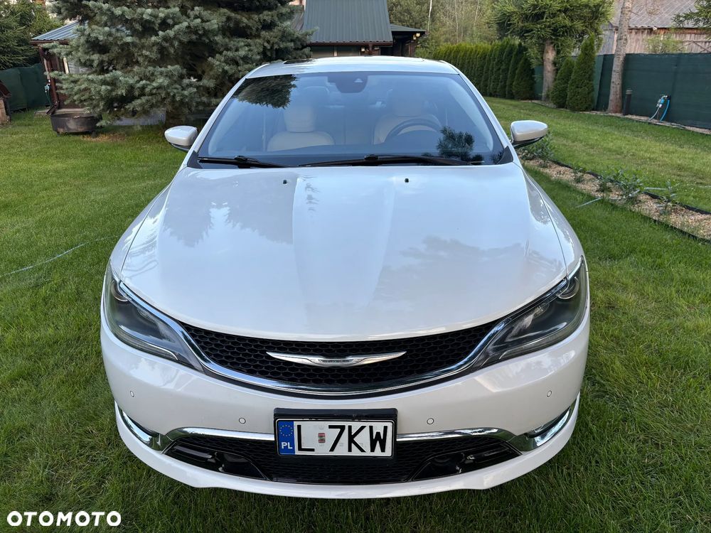 Chrysler 200 - 1