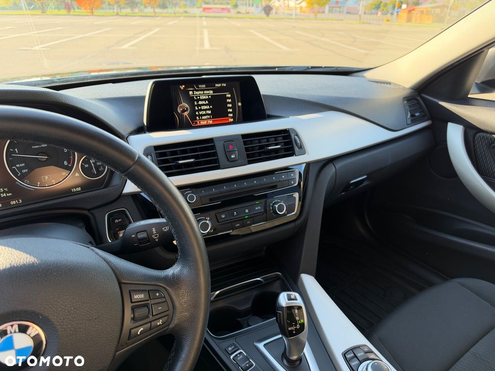 BMW Seria 3 318d Advantage - 21