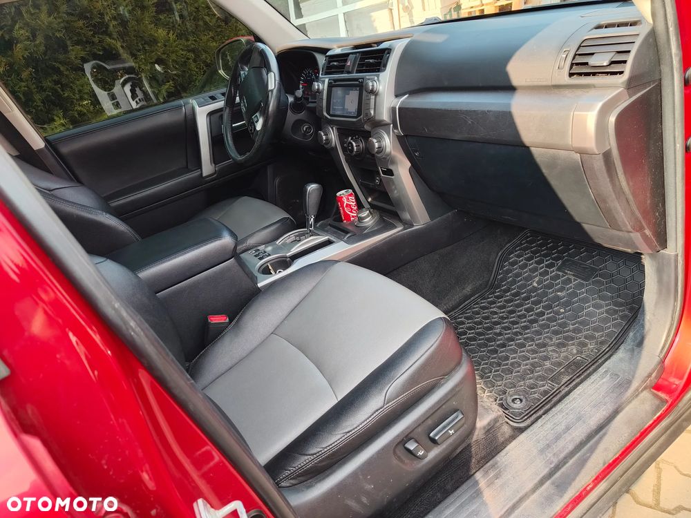Toyota 4-Runner - 24