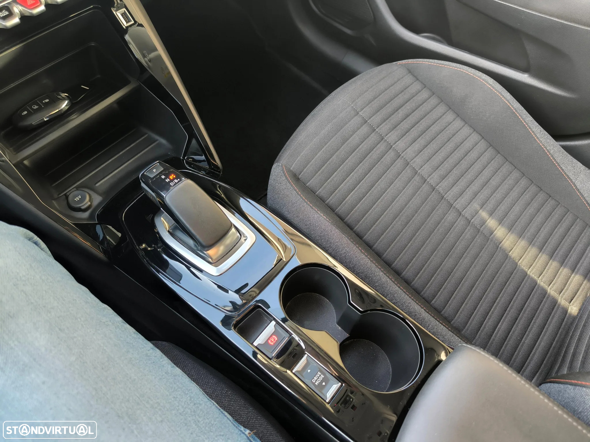 Peugeot e-208 50 kWh Active Pack - 17