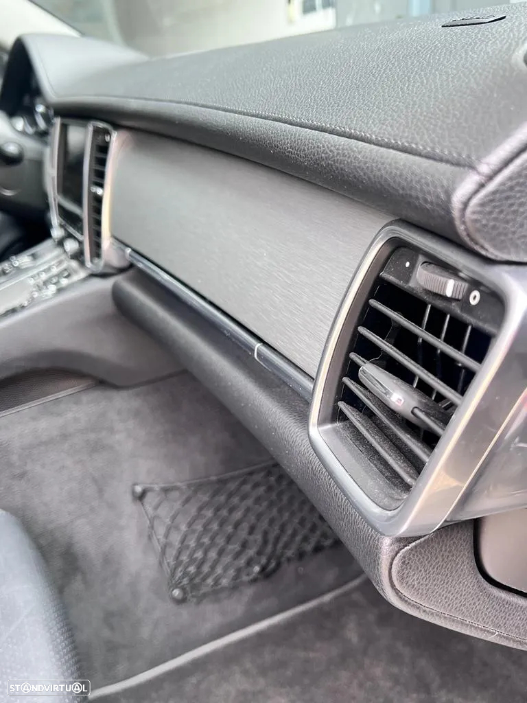 Porsche Panamera Standard - 21