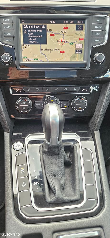 Volkswagen Passat 2.0 TDI SCR DSG (BlueM Tech) Highline - 17
