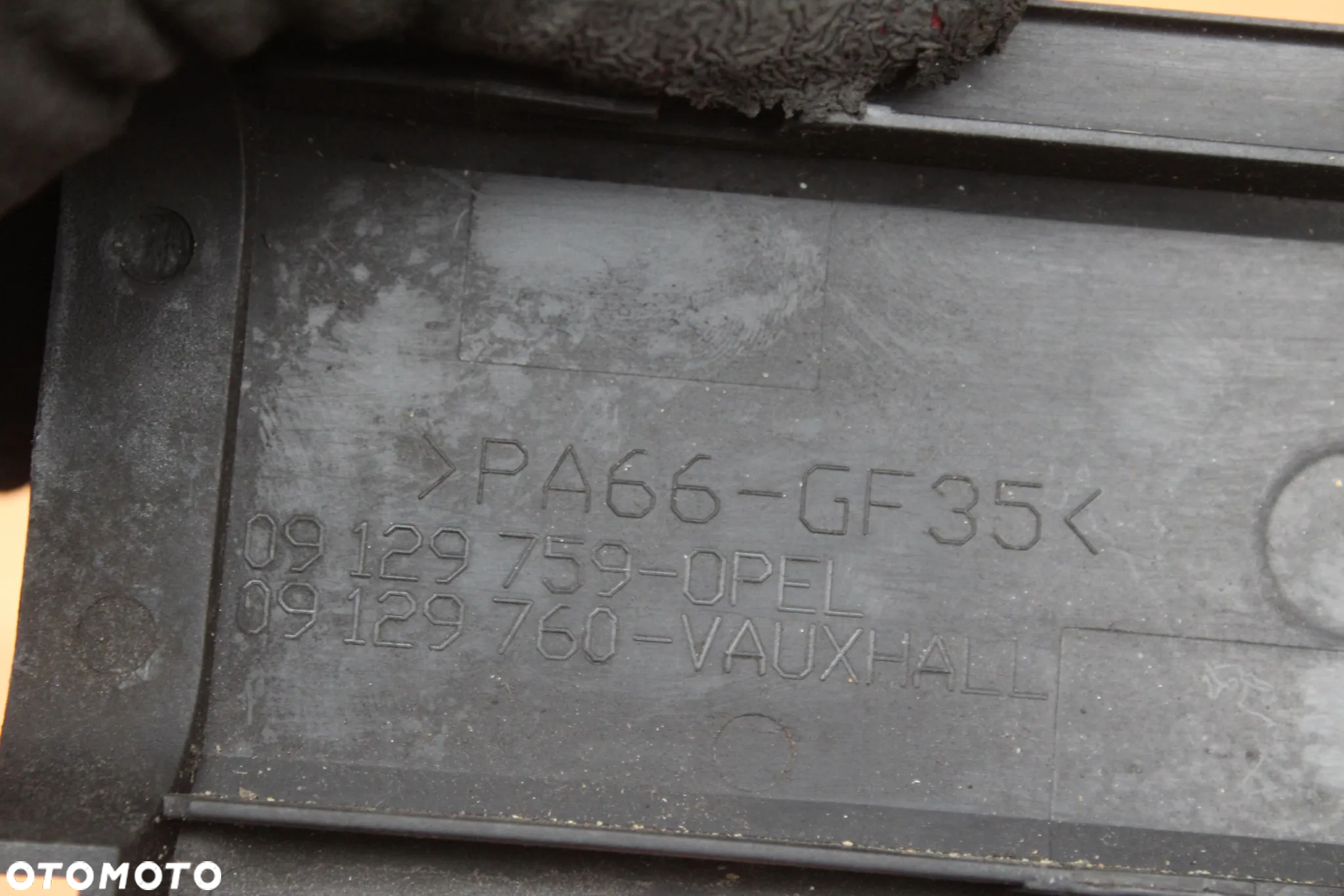 POKRYWA GÓRNA ZAŚLEPKA OSŁONA CEWKI 1.2 Z12XEP 1.4 B Z14XEP OPEL MERIVA A CORSA D ASTRA G H COMBO TIGRA B AGILA 09129759 - 8