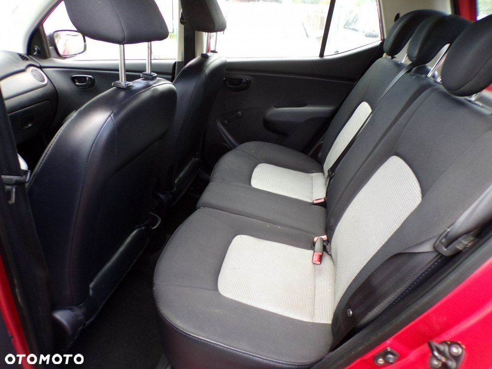 Hyundai i10 - 25