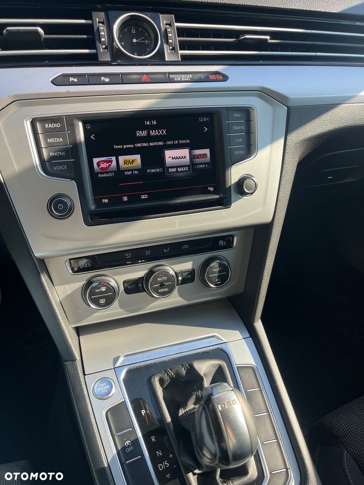 Volkswagen Passat - 6