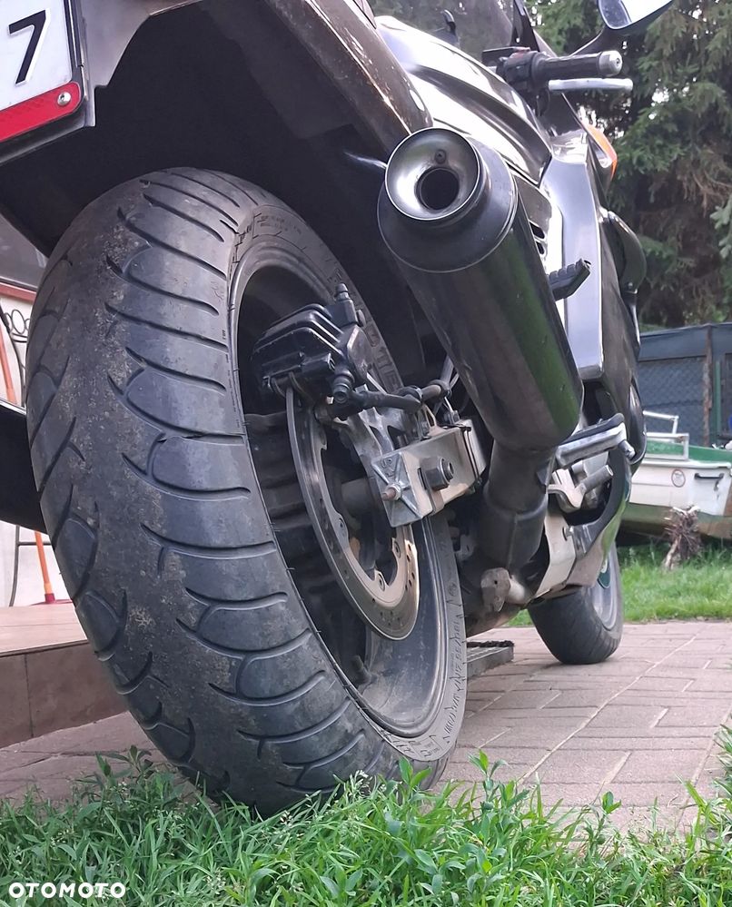 Honda CBR - 11