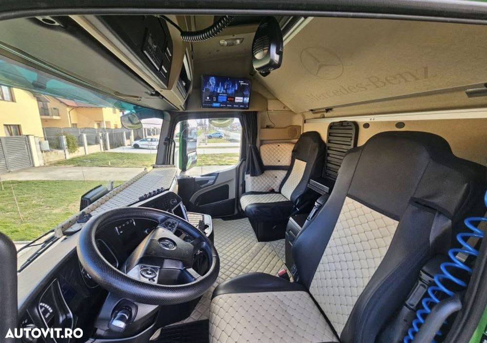 Mercedes-Benz Actros - 7