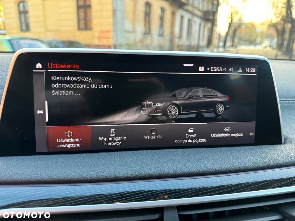 BMW Seria 7 740d xDrive - 39