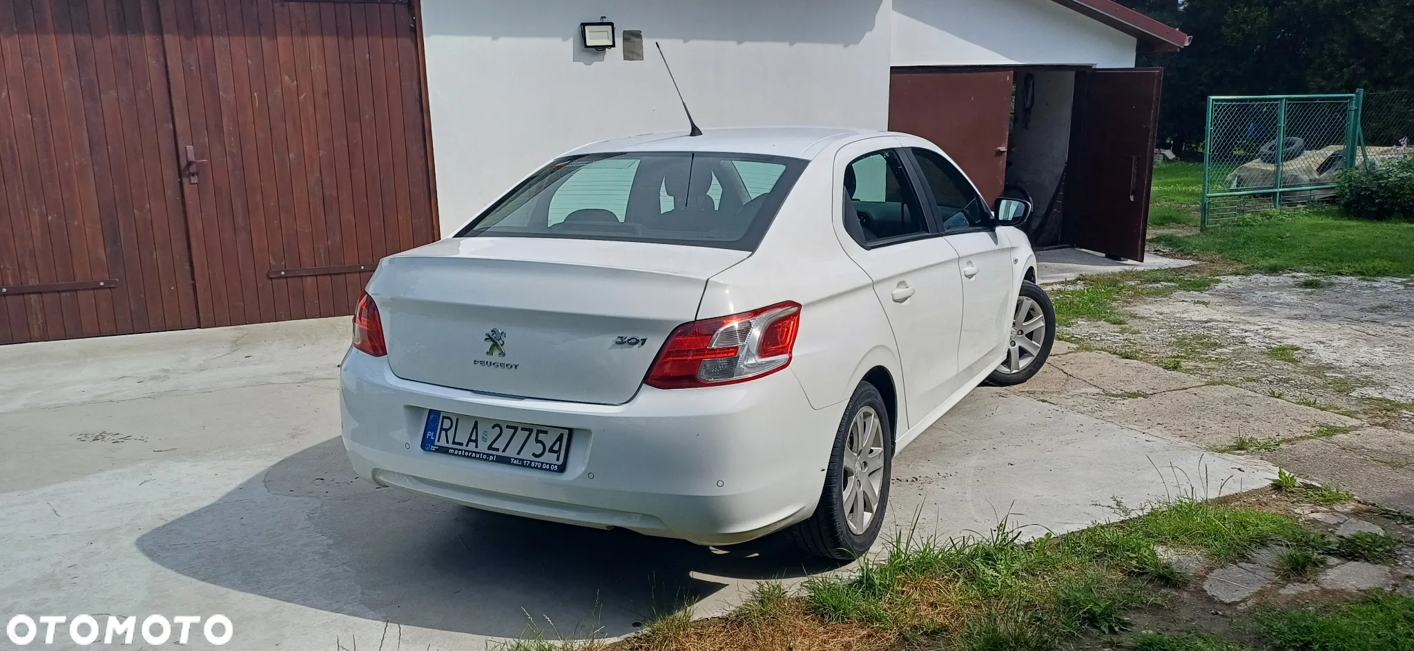 Peugeot 301 1.6 VTi Allure - 3