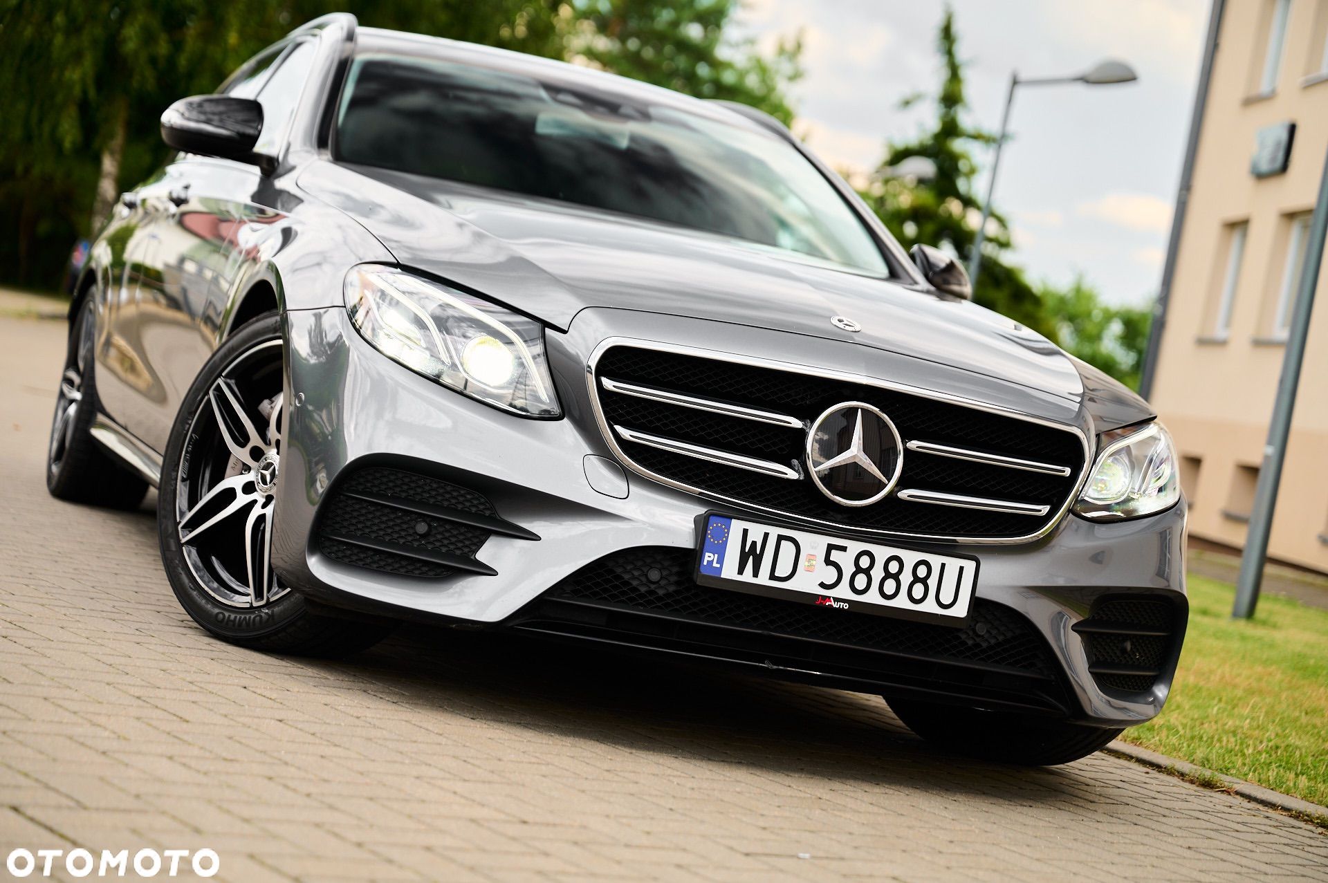 Mercedes-Benz Klasa E - 1