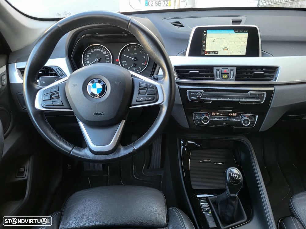 BMW X1 16 d sDrive Line xLine - 23