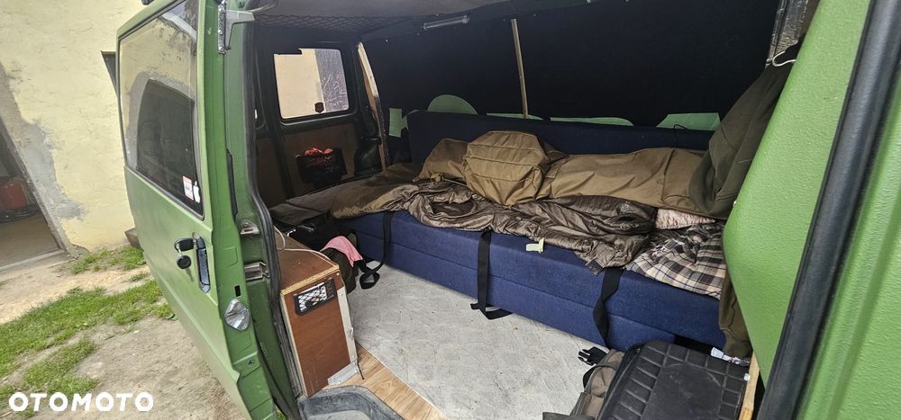 Volkswagen Transporter - 5