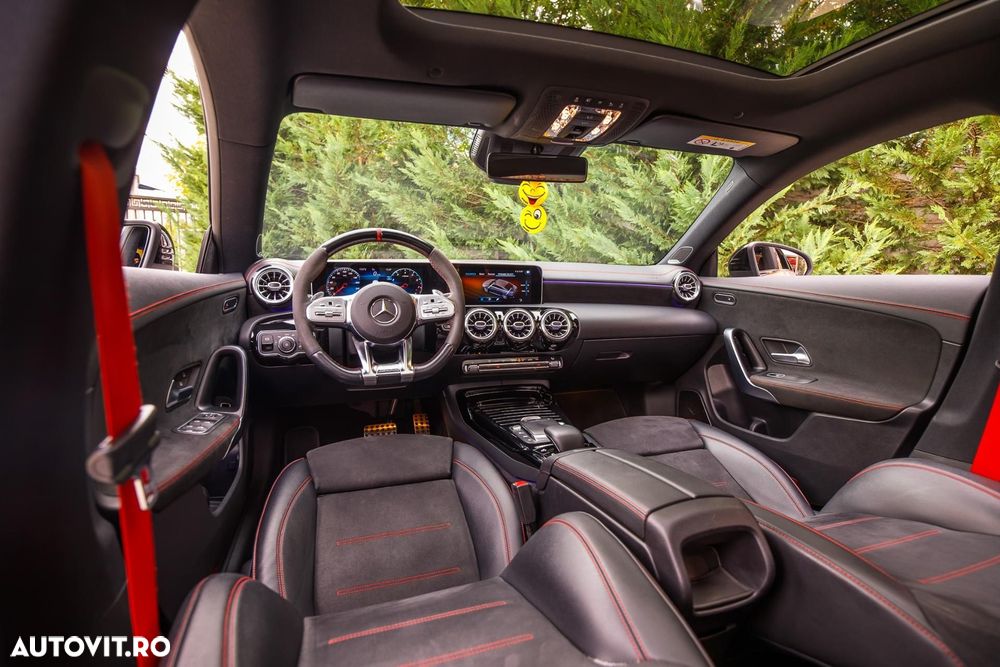 Mercedes-Benz CLA 35 AMG 4MATIC AMG Speedshift 7G-DCT - 3
