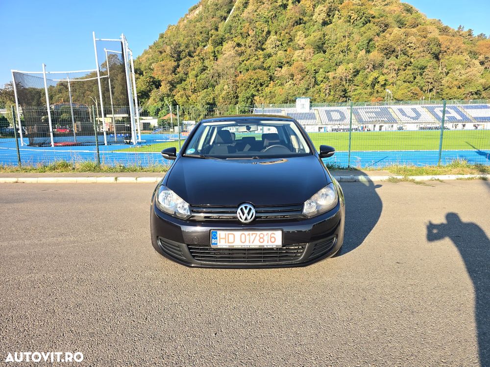 Volkswagen Golf 2010 photo 2