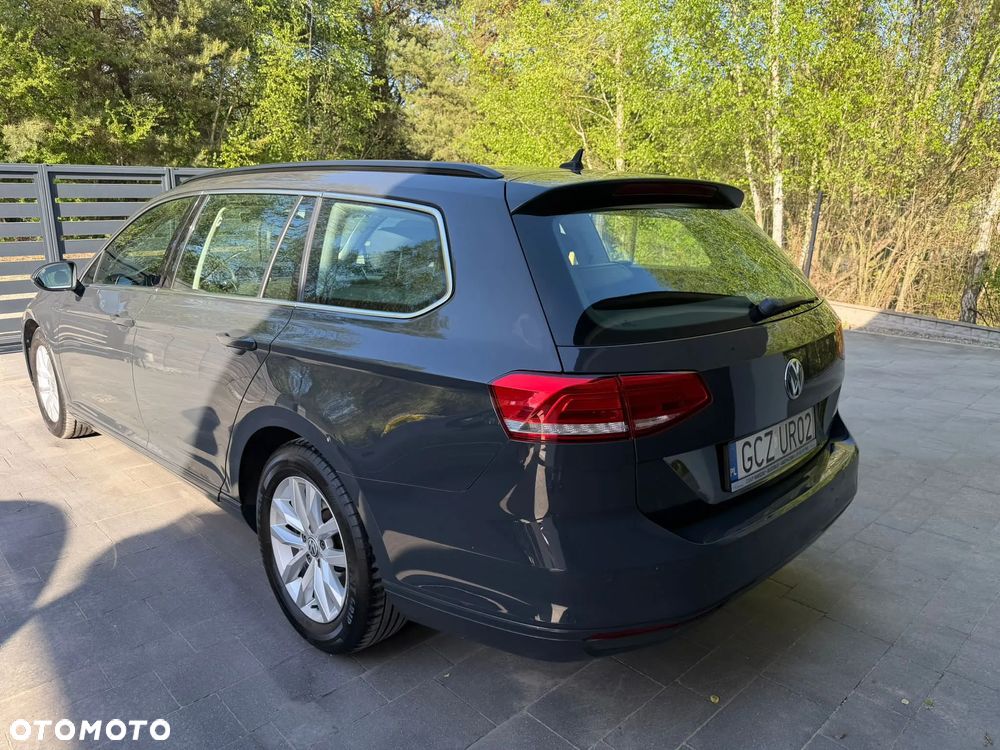 Volkswagen Passat 1.6 TDI (BlueMotion Technology) DSG Comfortline - 8