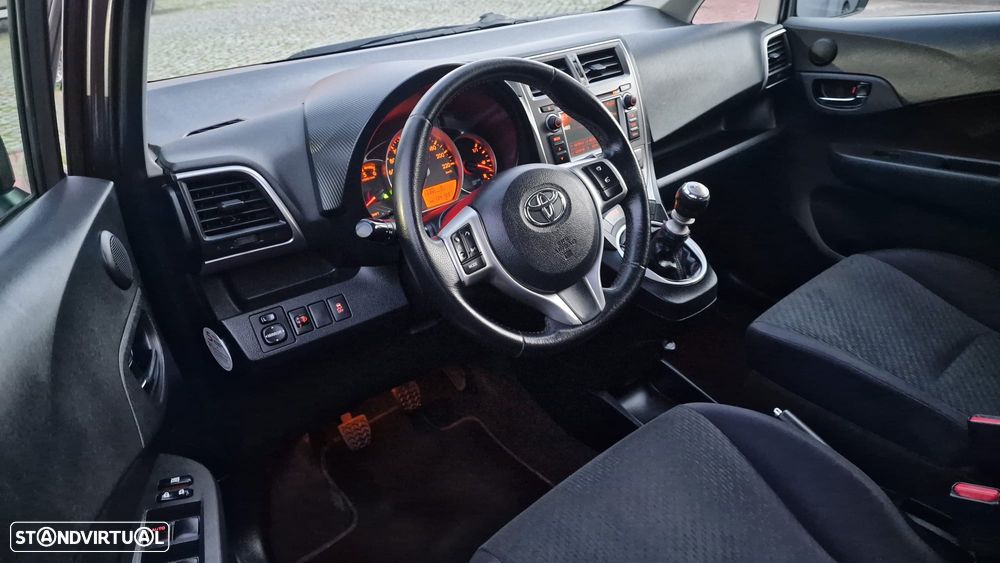 Toyota Verso-S 1.4 D-4D Exclusive - 11