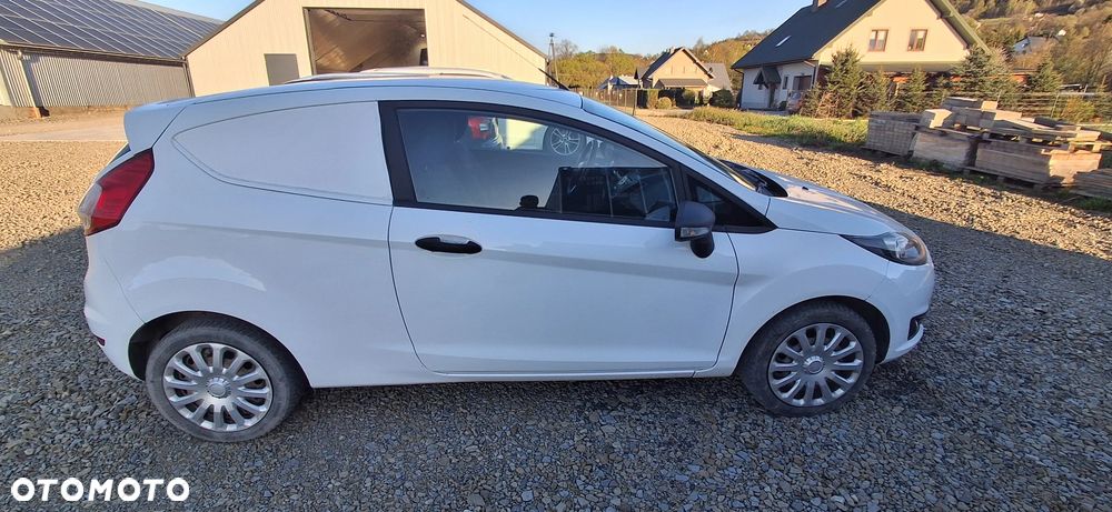 Ford Fiesta - 2