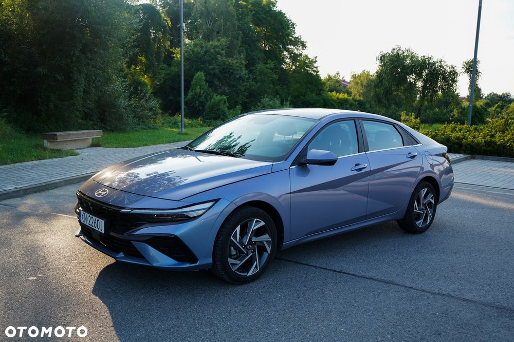 Hyundai Elantra 1.6 Smart CVT - 2