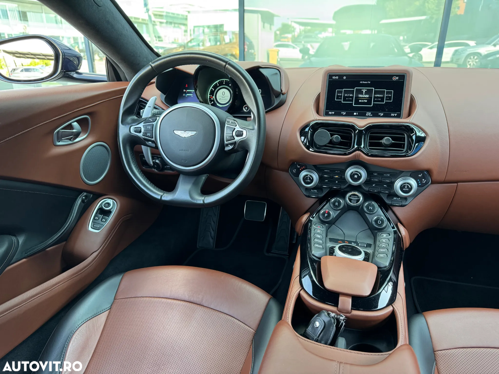 Aston Martin V8 Vantage - 25