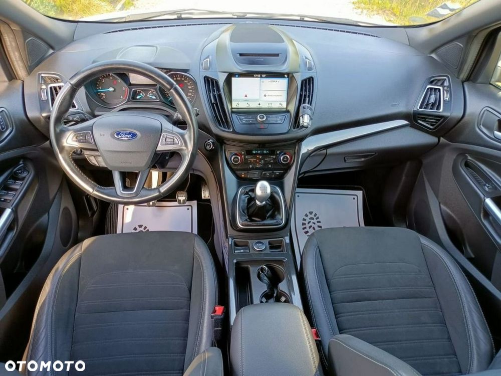 Ford Kuga 2.0 TDCi 2x4 ST-Line - 19