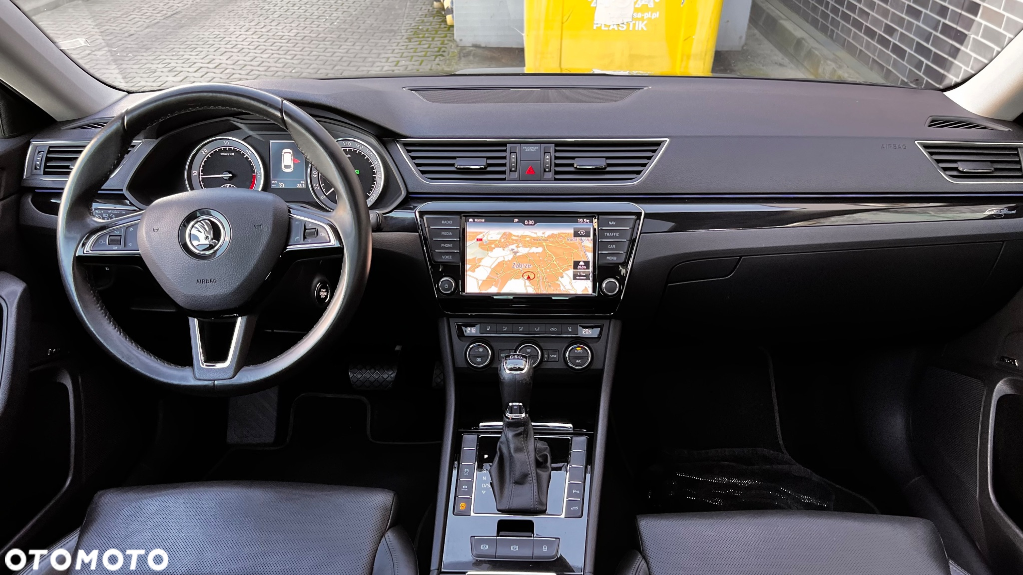Skoda Superb 2.0 TDI 4x4 DSG L&K - 34