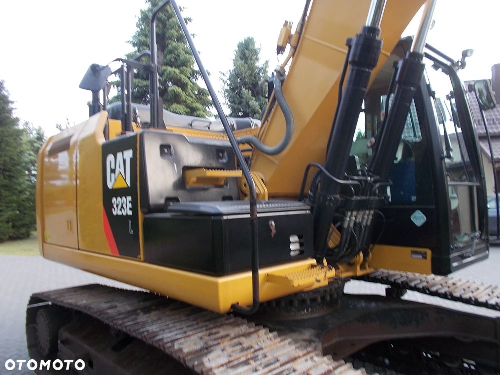 Caterpillar 323E - 15