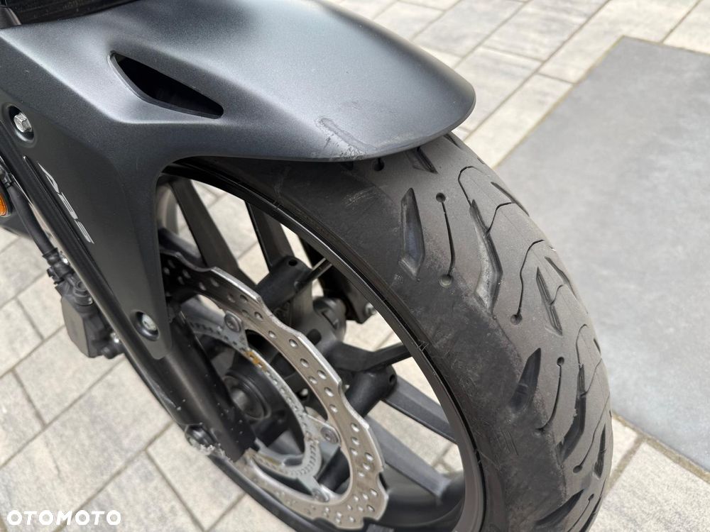 Honda CB - 15