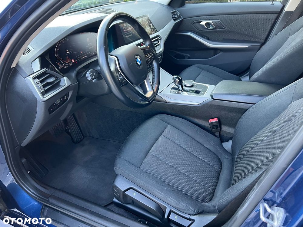BMW Seria 3 316d MHEV Advantage - 16