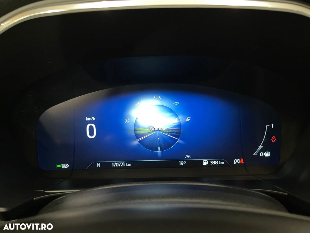 Ford Kuga 1.5 EcoBlue FWD Titanium - 39