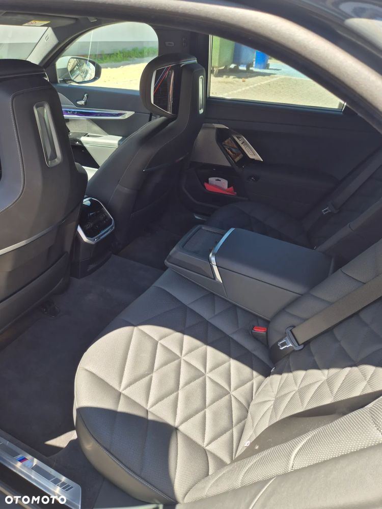 BMW Seria 7 740d xDrive - 13