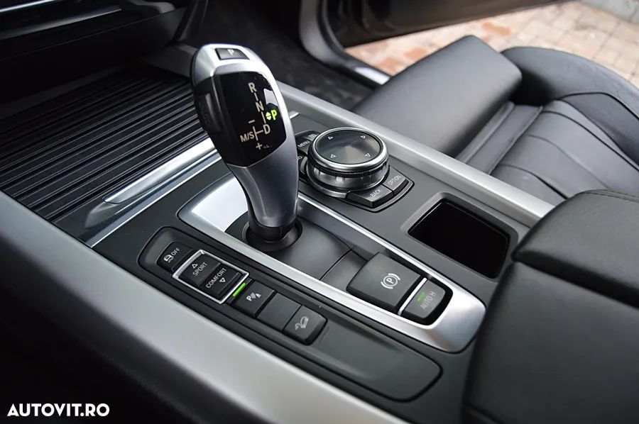 BMW X5 xDrive30d - 37