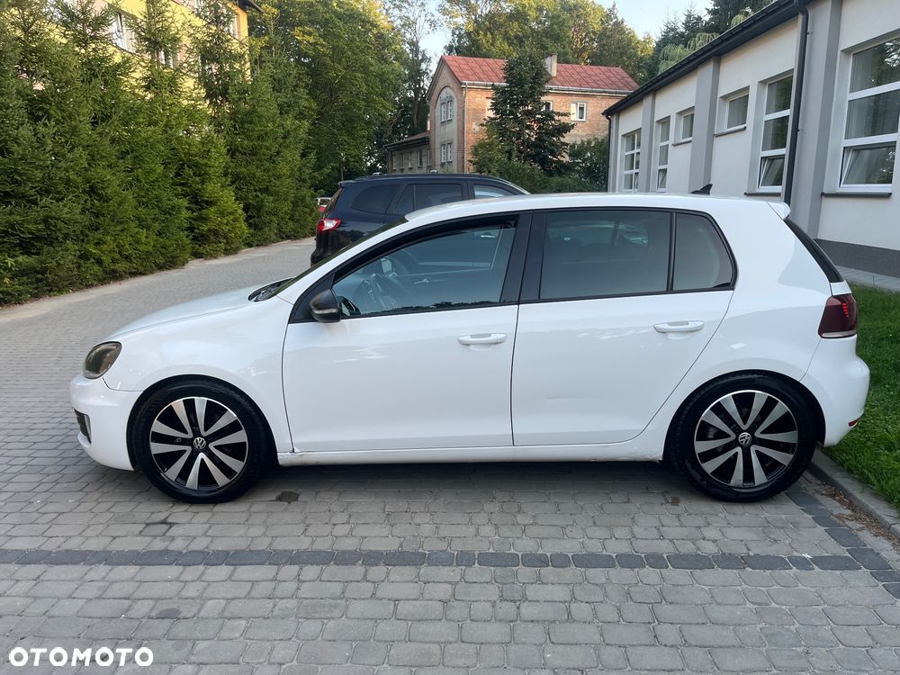 Volkswagen Golf 2.0 TDI Highline - 12