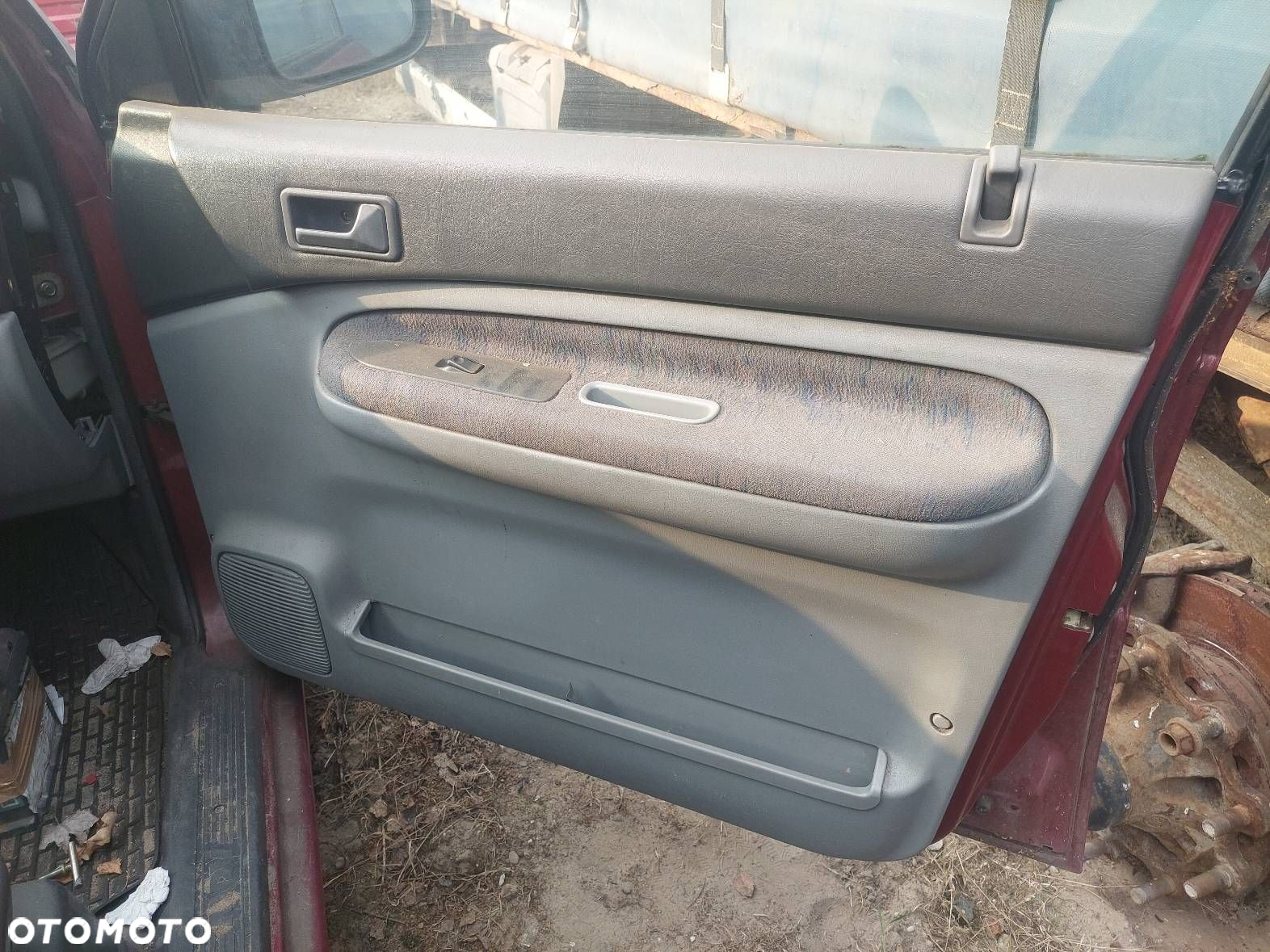 DRZWI KOMPLETNE PRAWY PRZÓD MAZDA MPV I FL - 2