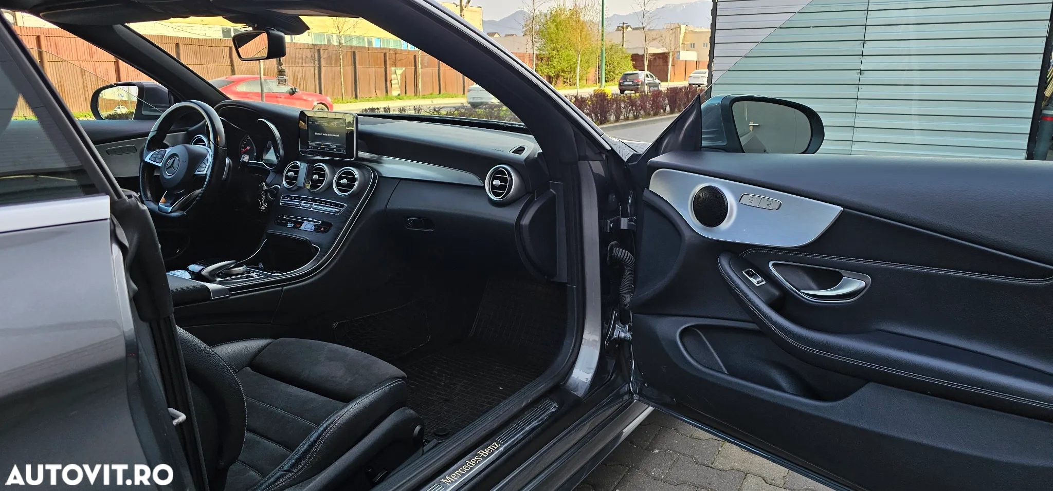 Mercedes-Benz C 220 d Cabrio 4Matic 9G-TRONIC - 13