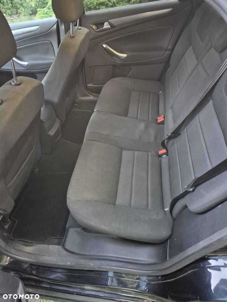 Ford Mondeo 2.0 TDCi Titanium - 14