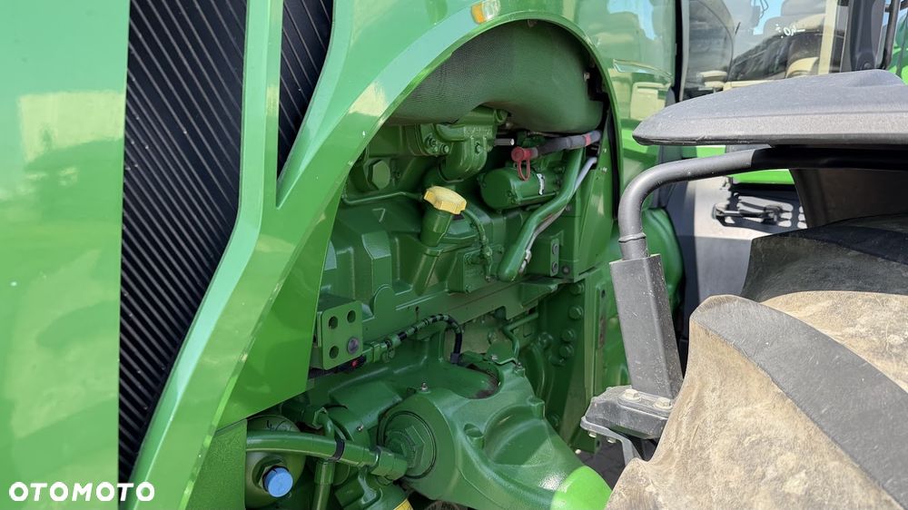 John Deere 8320R - 17