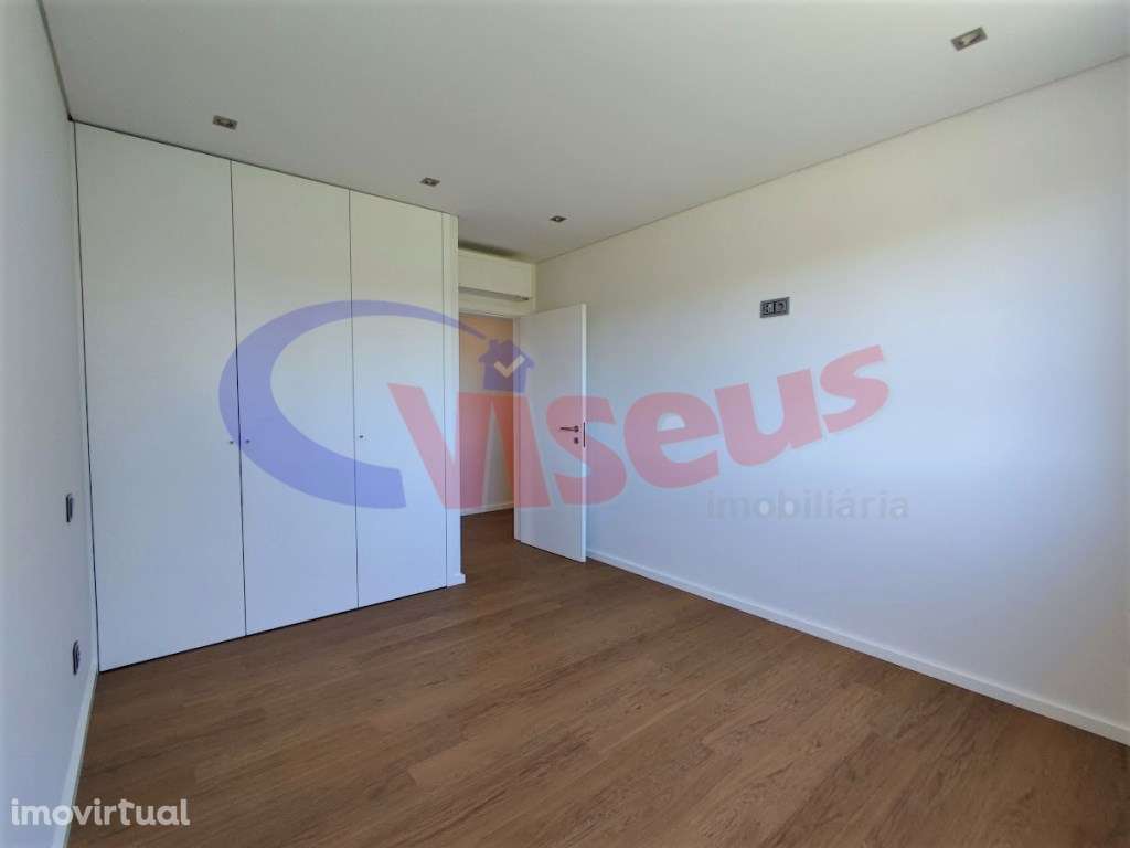 T2 Novo com Terraço Santo Ovídio - Grande imagem: 3/23