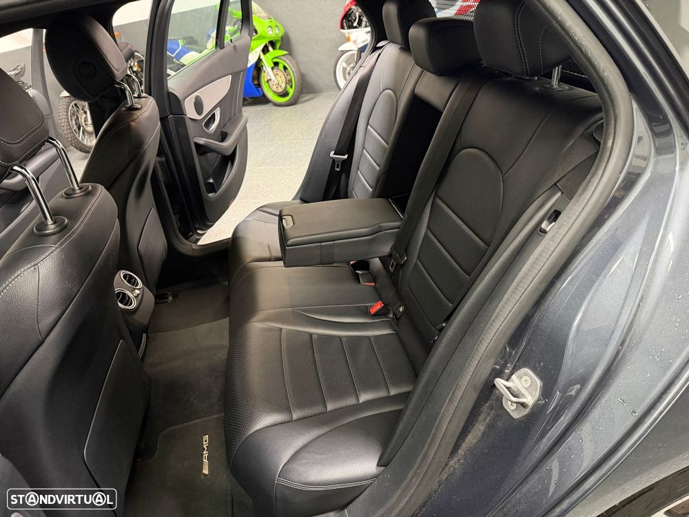 Mercedes-Benz C 300 h AMG Line - 20