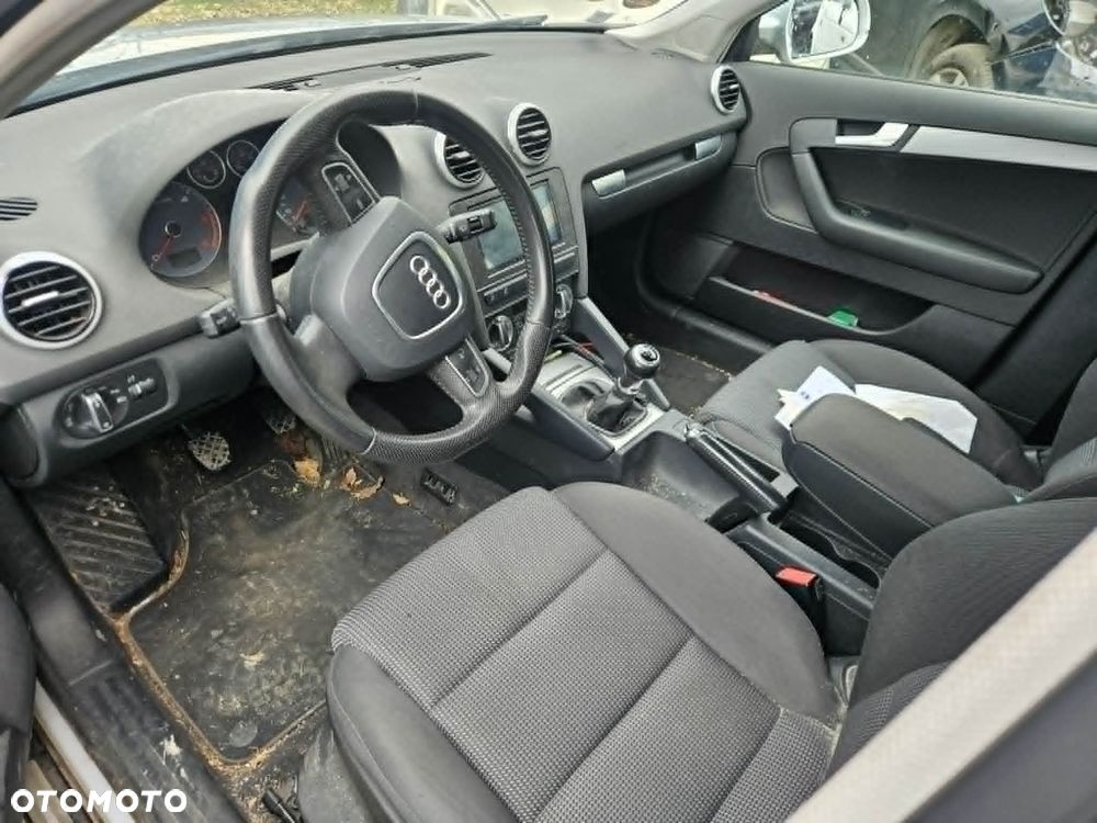 Audi A3 Sportback 2.0 TDI DPF Ambiente - 9