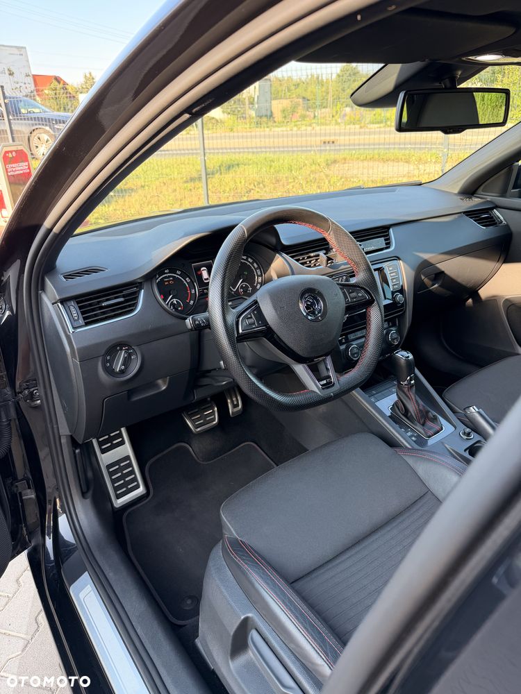 Skoda Octavia 2.0 TSI RS DSG - 8