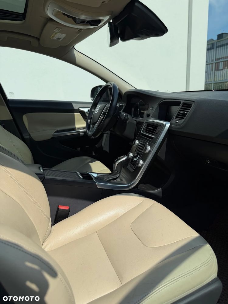 Volvo S60 2.5 T5 AWD - 8