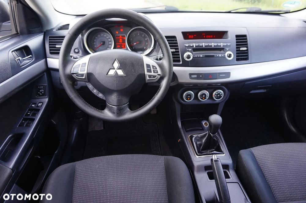 Mitsubishi Lancer - 5