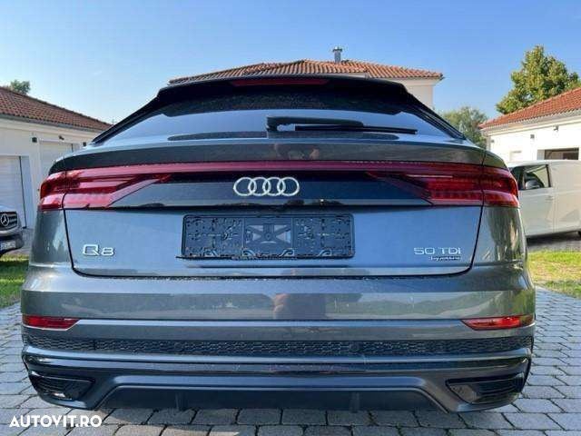 Audi Q8 - 10