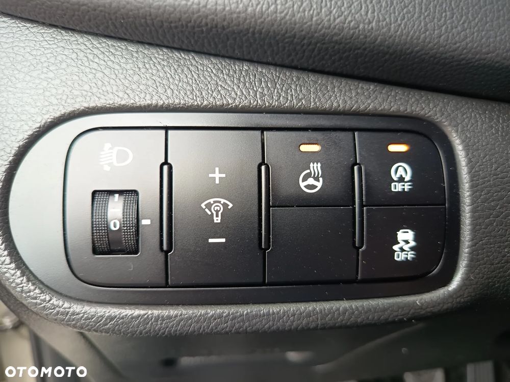 Kia Carens 1.6 GDI Dream-Team Edition - 27