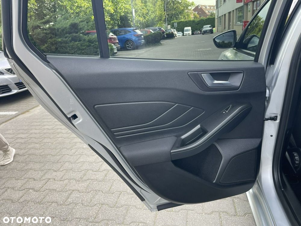 Ford Focus - 22