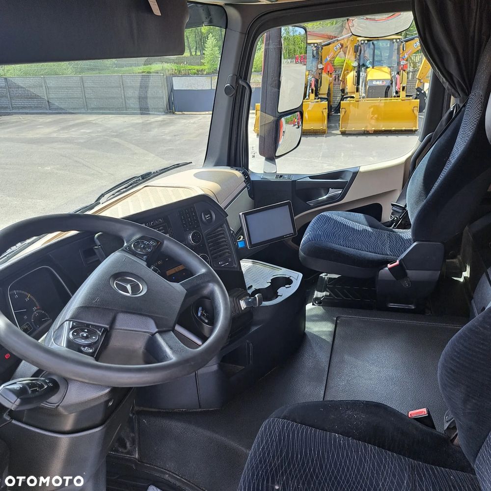 Mercedes-Benz ACTROS - 7