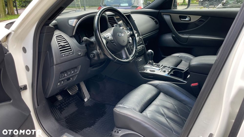 Infiniti FX FX30d GT Premium - 14